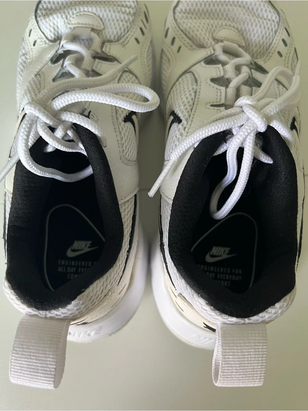 Nike Air Heights White Black Chunky Dad Sneakers Women’s Size 7.5